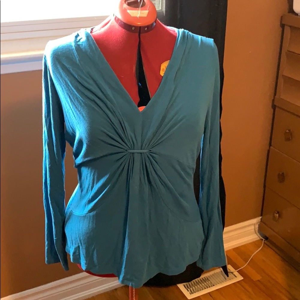 ** 3/$20 ** Kate Hill top L